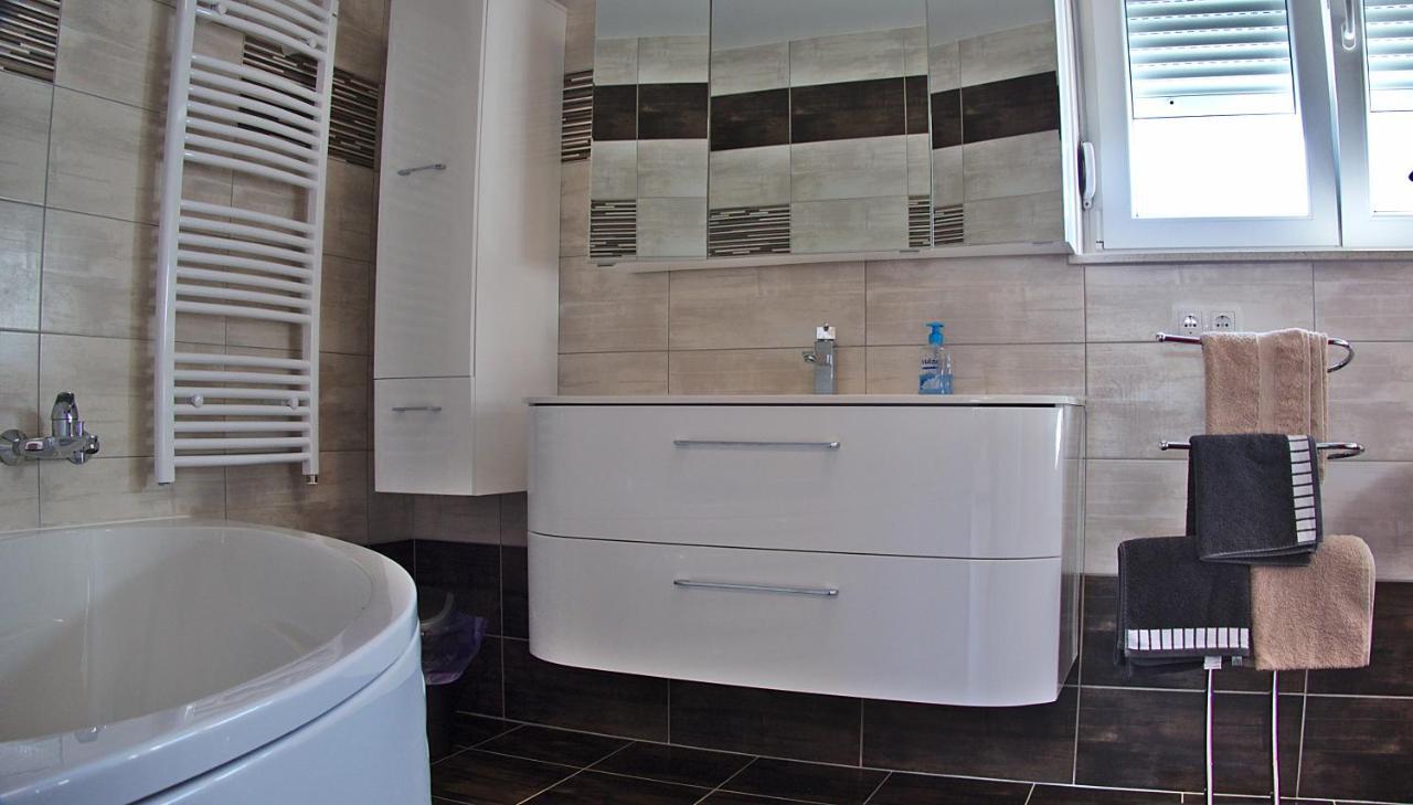 Apartments Le Mare - Pool, Sandstrand, Meerblick, W-Lan, Grill ปริฟลากา ภายนอก รูปภาพ